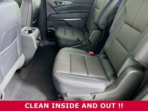 Used 2025 Chevrolet Traverse High Country w/ LPO, Floor Liner Package image 5