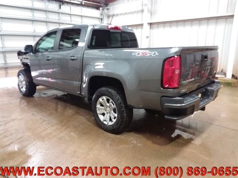 Used 2022 Chevrolet Colorado LT w/ LT Convenience Package image 2