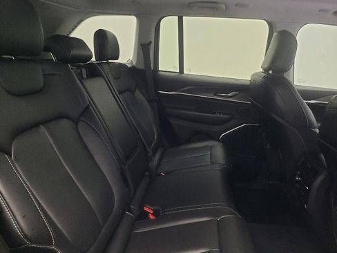 Used 2022 Jeep Grand Cherokee Limited 4xe image 19