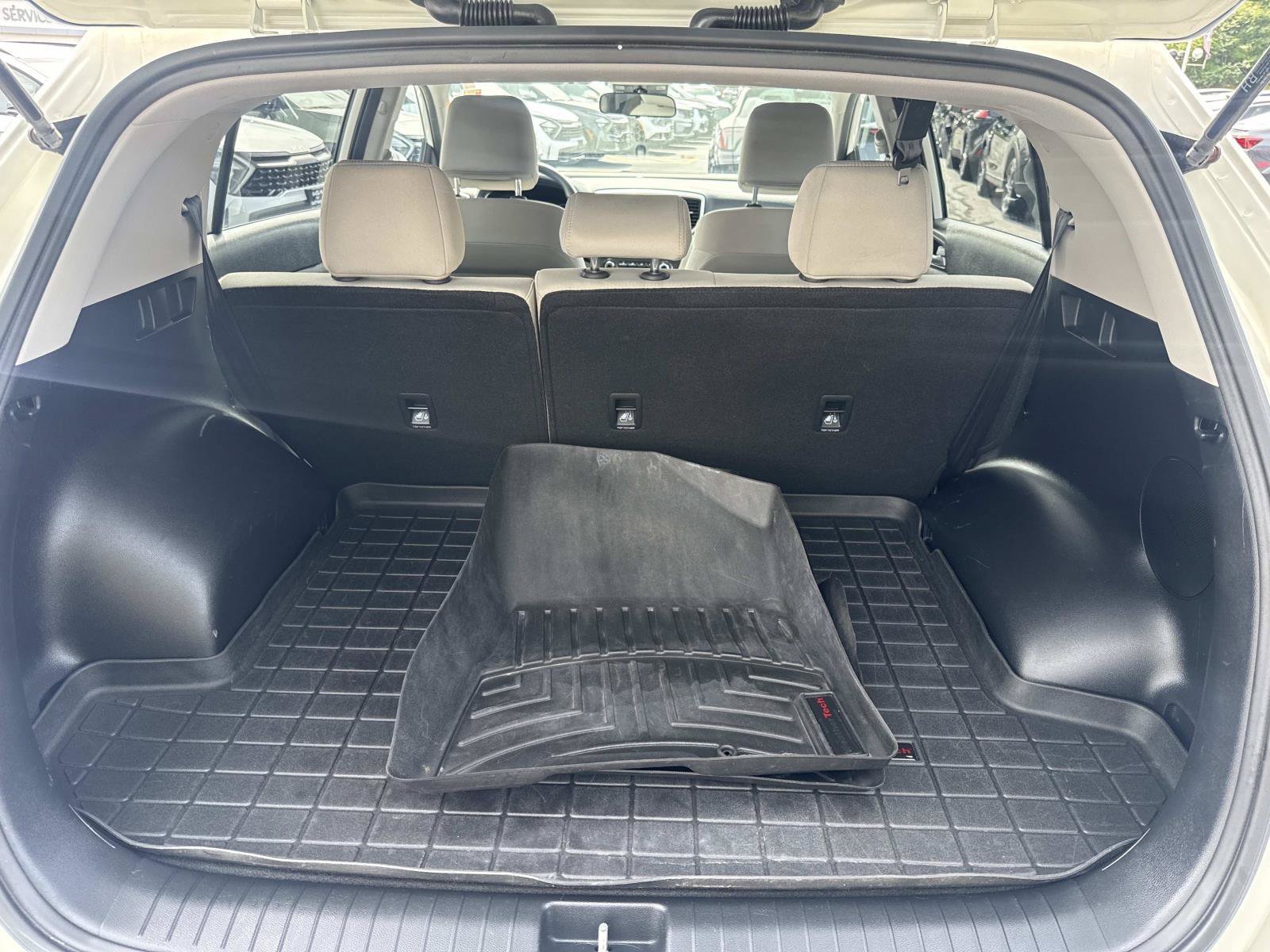 Used 2020 Kia Sportage LX AWD/4WD image 7