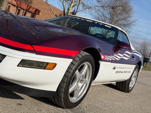 Used 1995 Chevrolet Corvette Convertible image 11