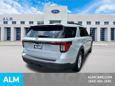 Used 2025 Ford Explorer Active RWD image 5