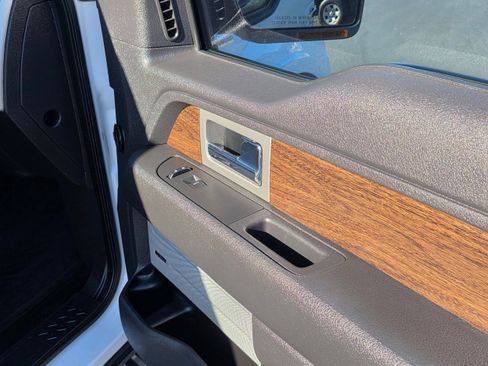 Used 2013 Ford F150 Lariat w/ Lariat Chrome Pkg image 26