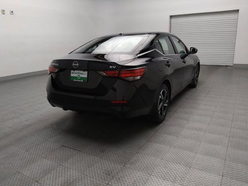 Used 2024 Nissan Sentra SV FWD image 9
