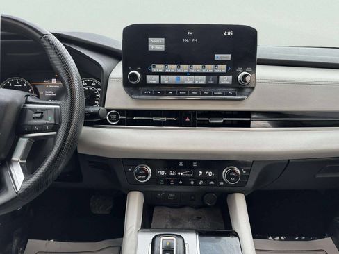 Used 2022 Mitsubishi Outlander SEL image 21