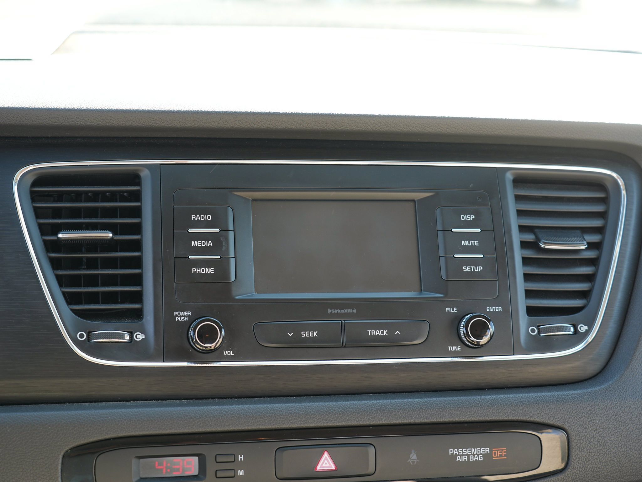 Used 2018 Kia Sedona L FWD image 22