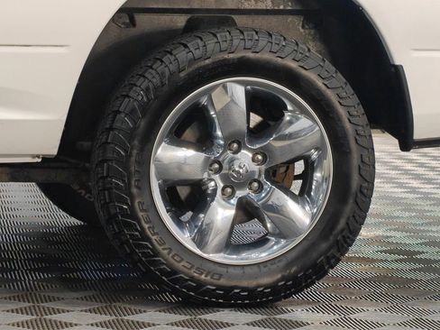 Used 2019 RAM 1500 ST w/ SXT Plus Group AWD/4WD image 47