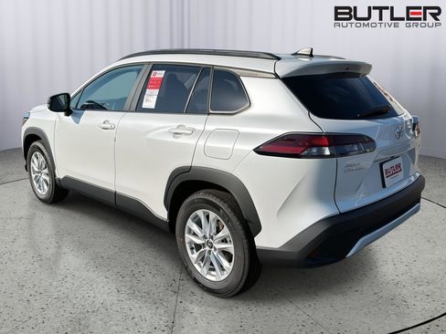 New 2026 Toyota Corolla Cross LE FWD image 4