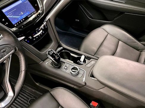 Used 2024 Cadillac XT6 Sport w/ Technology Package image 14