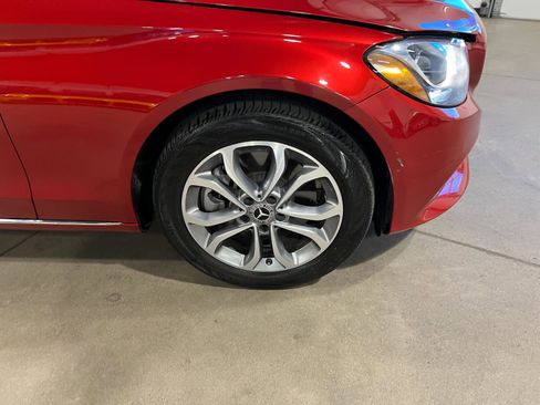 Used 2018 Mercedes-Benz C 300 4MATIC Sedan image 41
