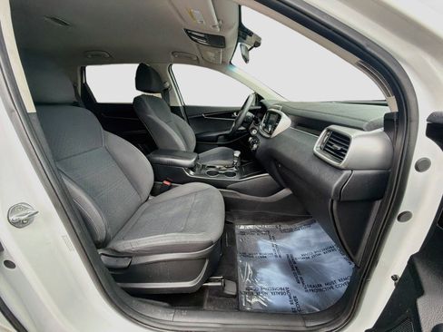 Used 2019 Kia Sorento AWD V6 image 31