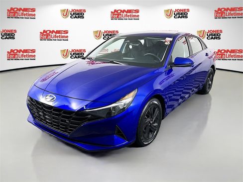 Certified 2021 Hyundai Elantra SEL image 12