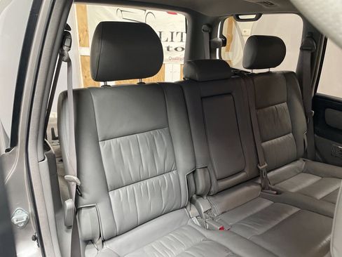 Used 2003 Toyota Land Cruiser image 37