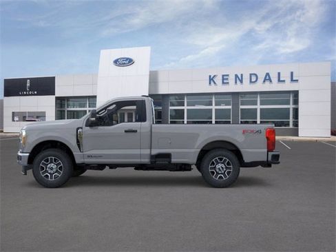 New 2025 Ford F250 XLT image 3