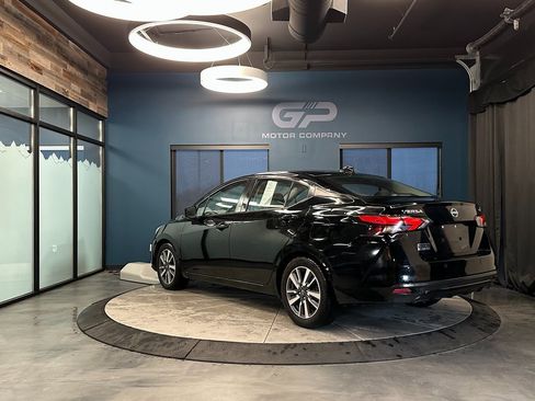 Used 2023 Nissan Versa SV image 5