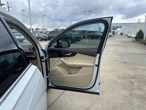 Used 2017 Audi Q7 3.0T Premium Plus w/ Premium Plus Package image 26