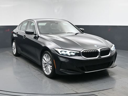 Used 2024 BMW 330i Sedan w/ Convenience Package image 2