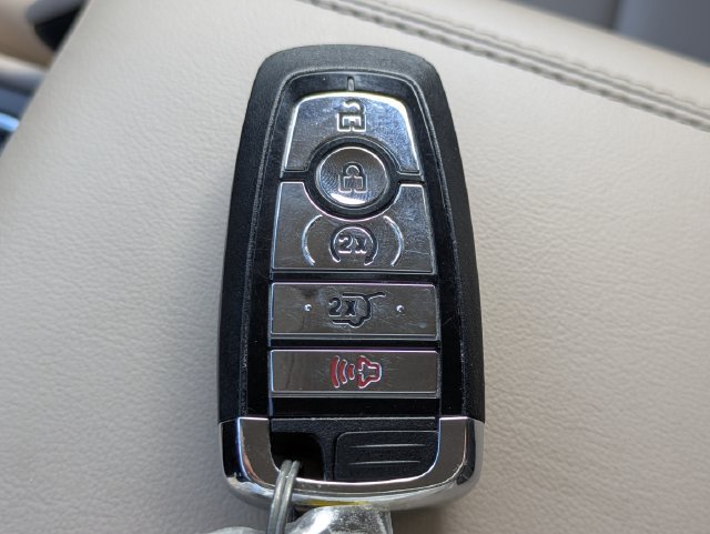 Certified 2024 Lincoln Corsair FWD image 29