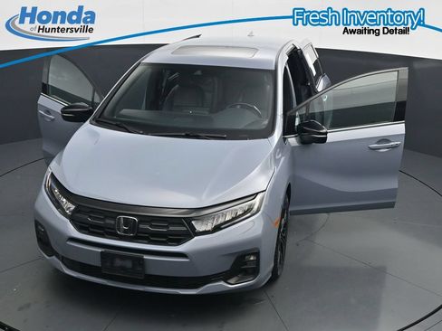 Used 2025 Honda Odyssey Sport-L image 42
