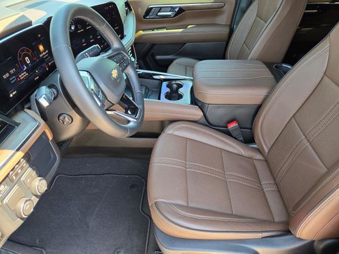 Used 2026 Chevrolet Tahoe High Country RWD image 9