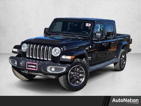 Used 2023 Jeep Gladiator Overland image 1