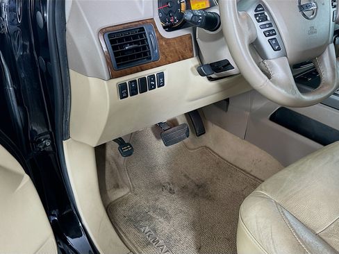 Used 2013 Nissan Armada Platinum RWD image 16
