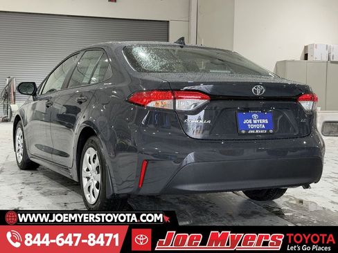 Used 2026 Toyota Corolla LE image 7