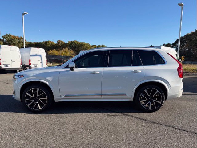 Used 2023 Volvo XC90 B6 Plus w/ Protection Package AWD/4WD image 4