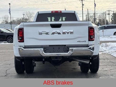 New 2026 RAM 3500 Tradesman AWD/4WD image 33