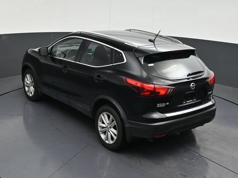 Used 2018 Nissan Rogue Sport SV w/ SV Technology Package AWD/4WD image 17
