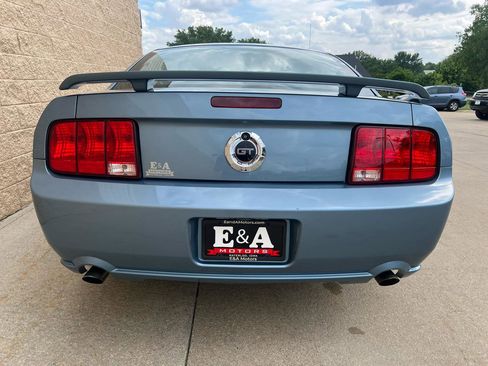 Used 2005 Ford Mustang GT Premium RWD image 4