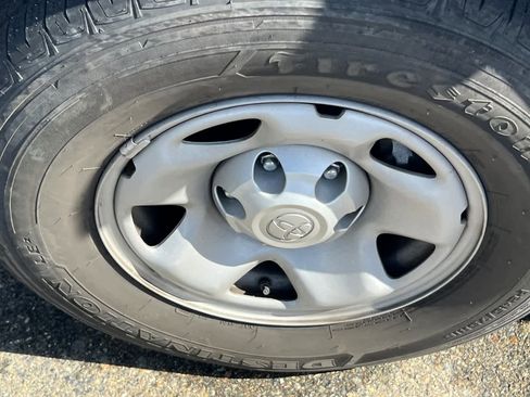 Used 2023 Toyota Tacoma SR w/ SR Convenience Package image 22