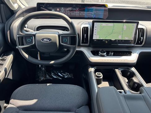 New 2027 Ford Expedition Active RWD image 21