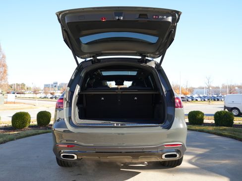 New 2026 Mercedes-Benz GLS 450 4MATIC image 17