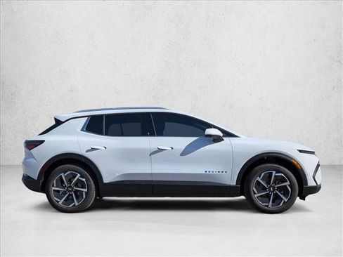 New 2026 Chevrolet Equinox EV LT image 4