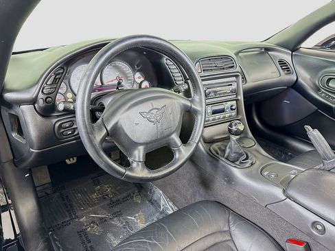 Used 2001 Chevrolet Corvette Convertible w/ Preferred Equipment Group2 image 9