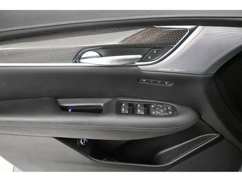 Certified 2023 Cadillac XT5 Sportv image 30