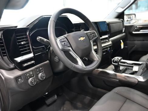 New 2026 Chevrolet Silverado 1500 LTZ w/ LTZ Premium Package AWD/4WD image 22