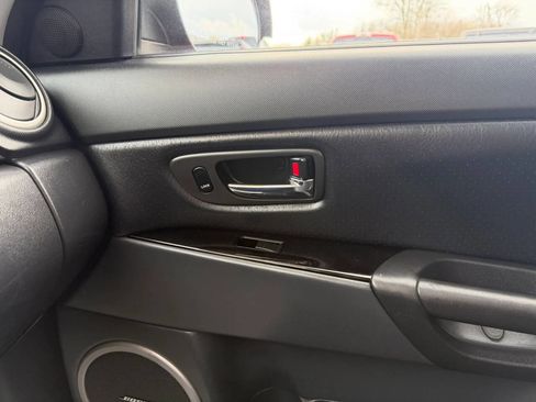 Used 2009 MAZDA MAZDA3 s Grand Touring image 40