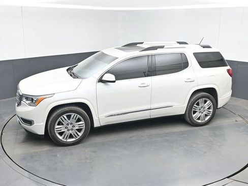 Used 2018 GMC Acadia Denali w/ Technology Package FWD image 20