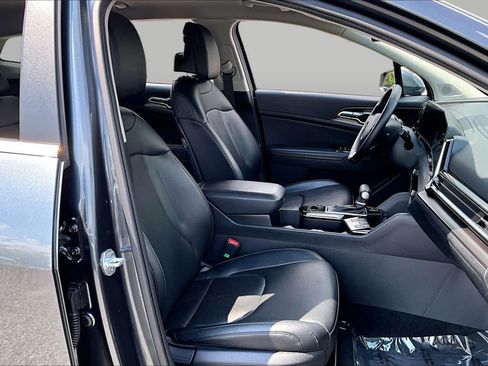 Used 2023 Kia Sportage EX FWD image 9