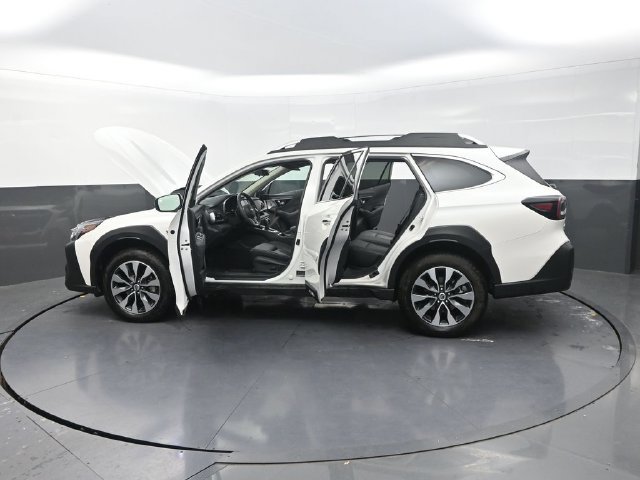 Used 2025 Subaru Outback Touring XT AWD/4WD image 42