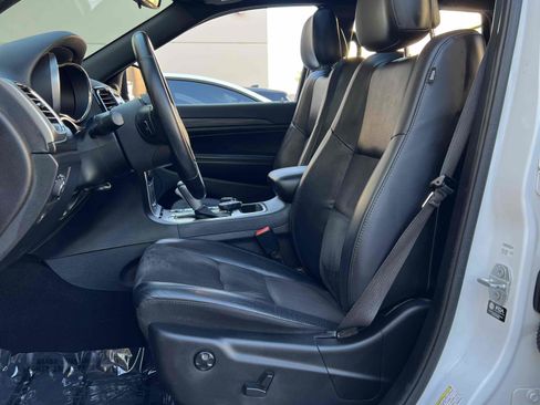 Used 2021 Jeep Grand Cherokee Laredo X image 31