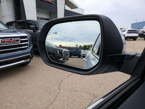 New 2026 GMC Acadia Denali w/ Super Cruise Package FWD image 34