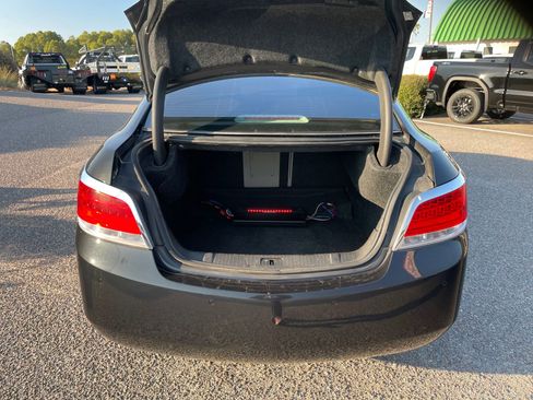 Used 2011 Buick LaCrosse CXL image 23