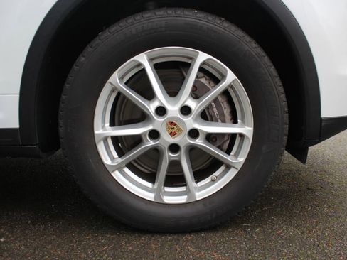 Used 2016 Porsche Cayenne image 54