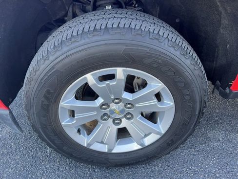 Used 2019 Chevrolet Colorado LT w/ LT Convenience Package image 12