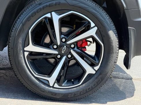 Used 2023 Chevrolet TrailBlazer RS AWD/4WD image 11