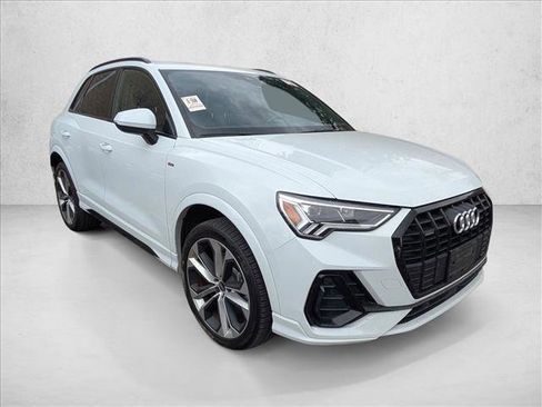 Used 2022 Audi Q3 2.0T Premium Plus image 3