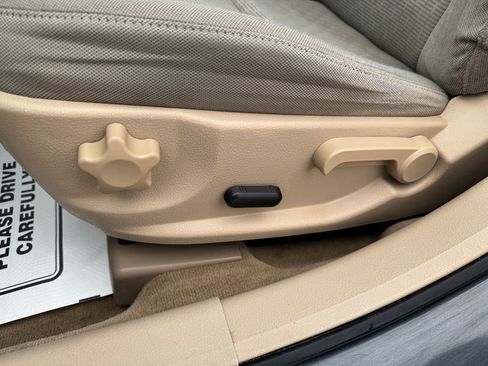 Used 2010 Ford Fusion SE image 14